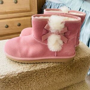 Koolaburra Ugg pink bow women’s size 8